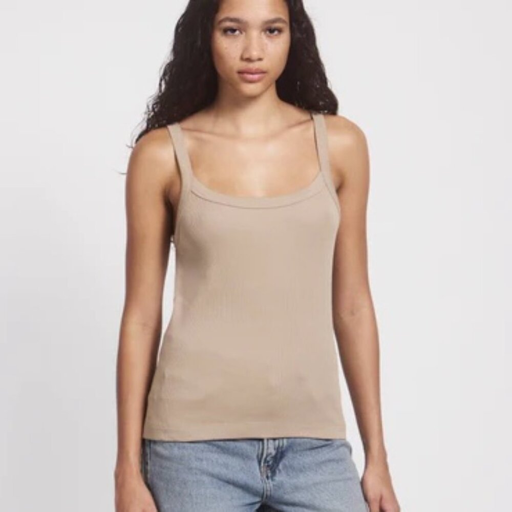 BNWT Ava Classic Rib Cami Top In Taupe Size S